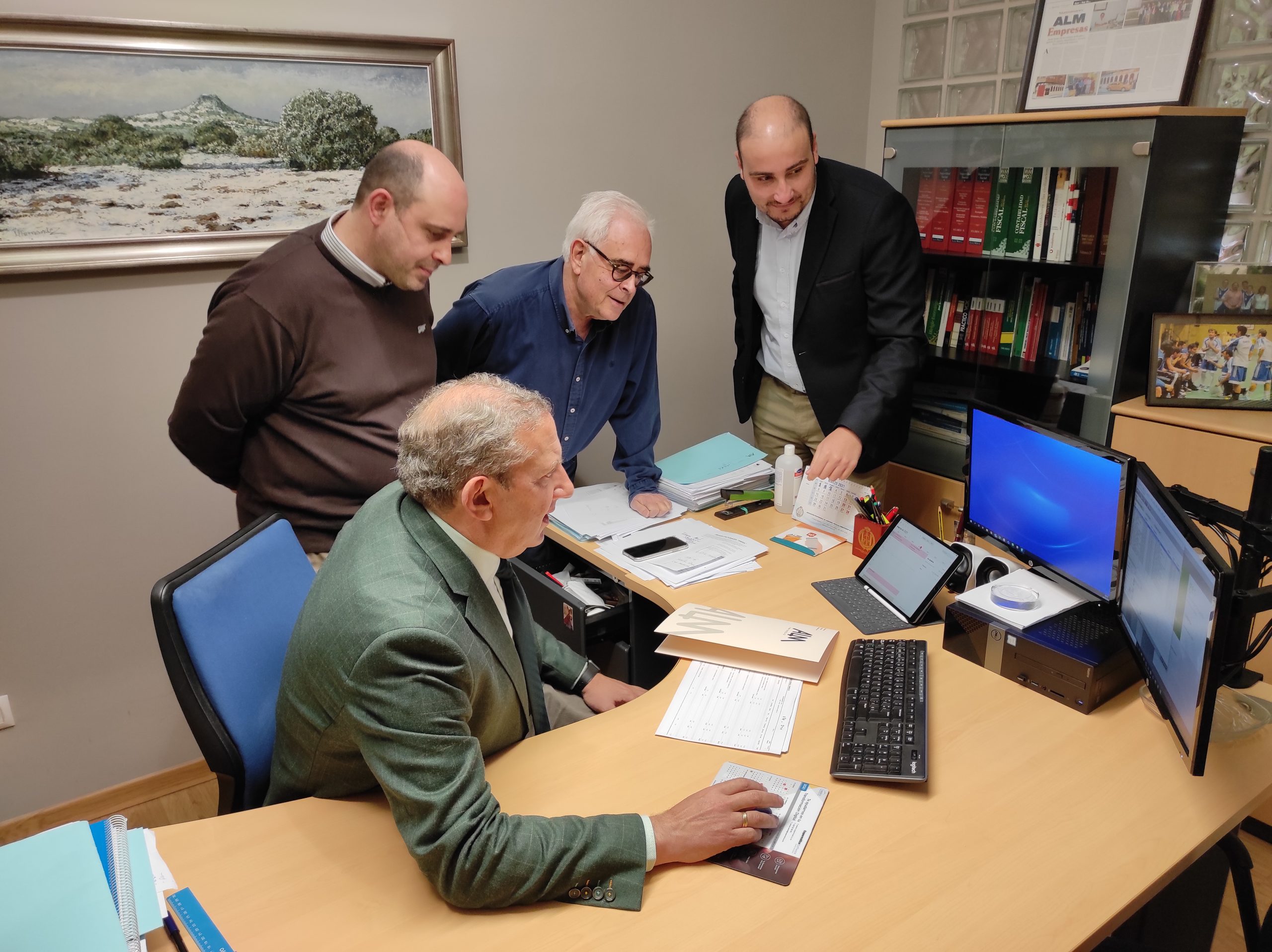 Equipo de asesores fiscales de DeclaraCripto